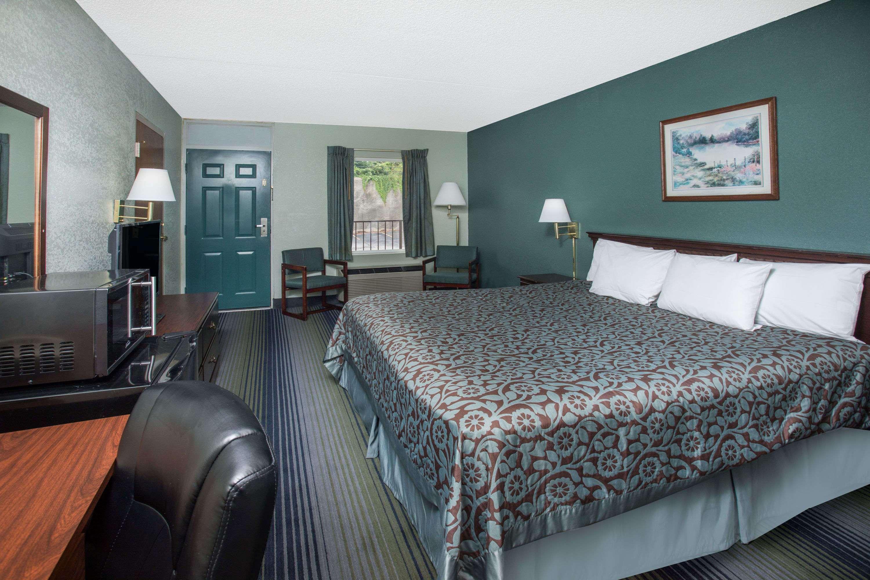 Days Inn By Wyndham Harrison Dış mekan fotoğraf