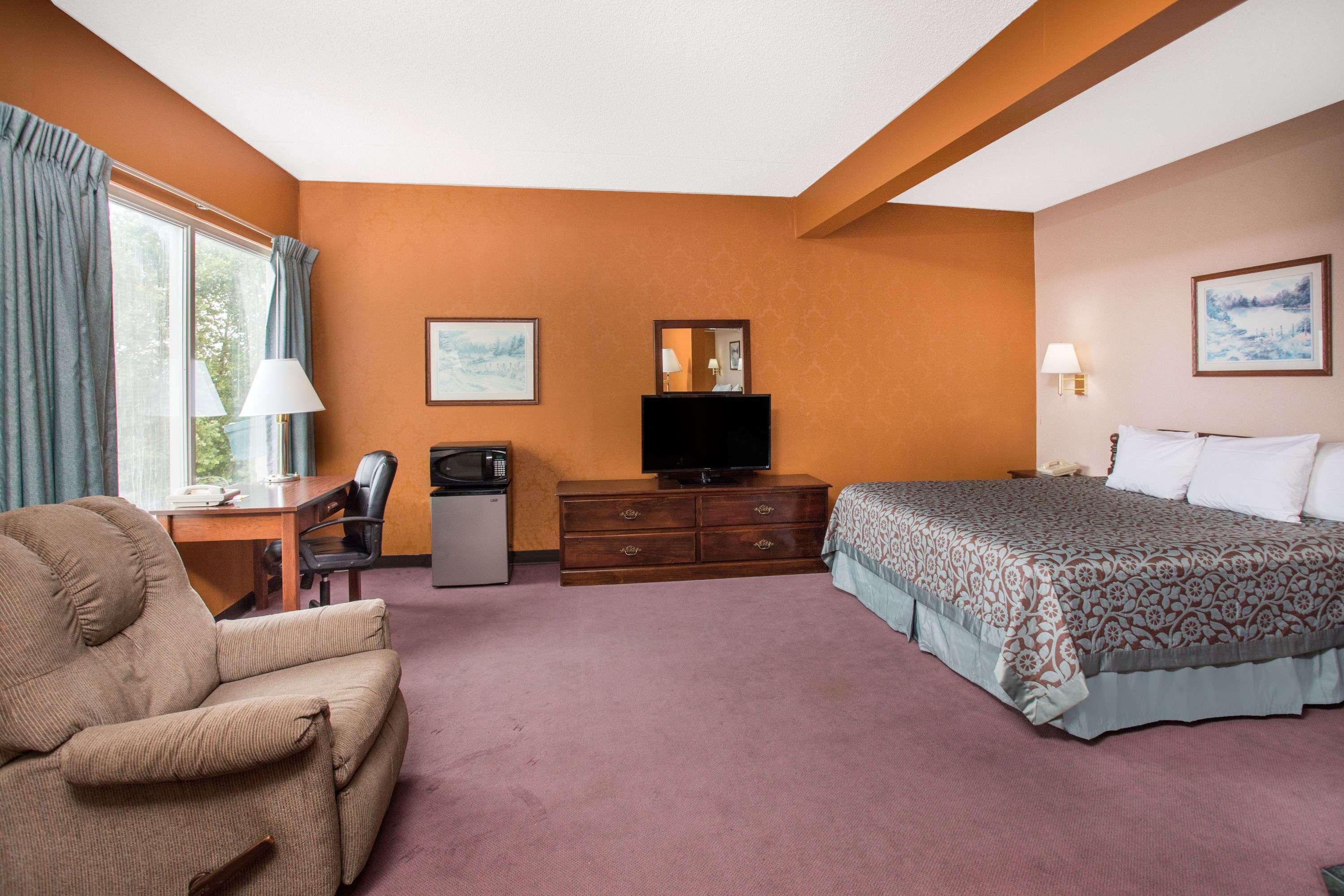 Days Inn By Wyndham Harrison Dış mekan fotoğraf