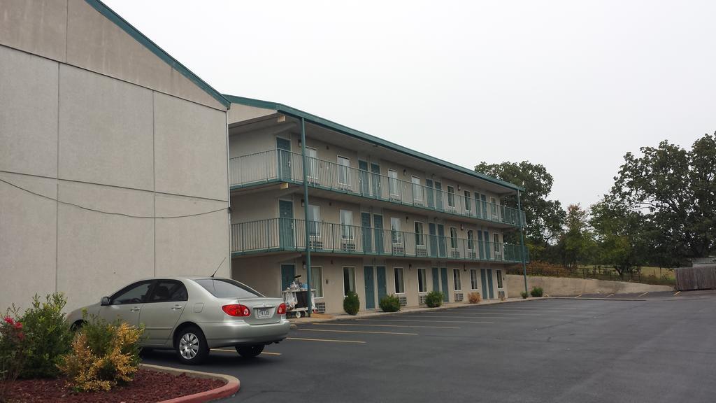 Days Inn By Wyndham Harrison Dış mekan fotoğraf