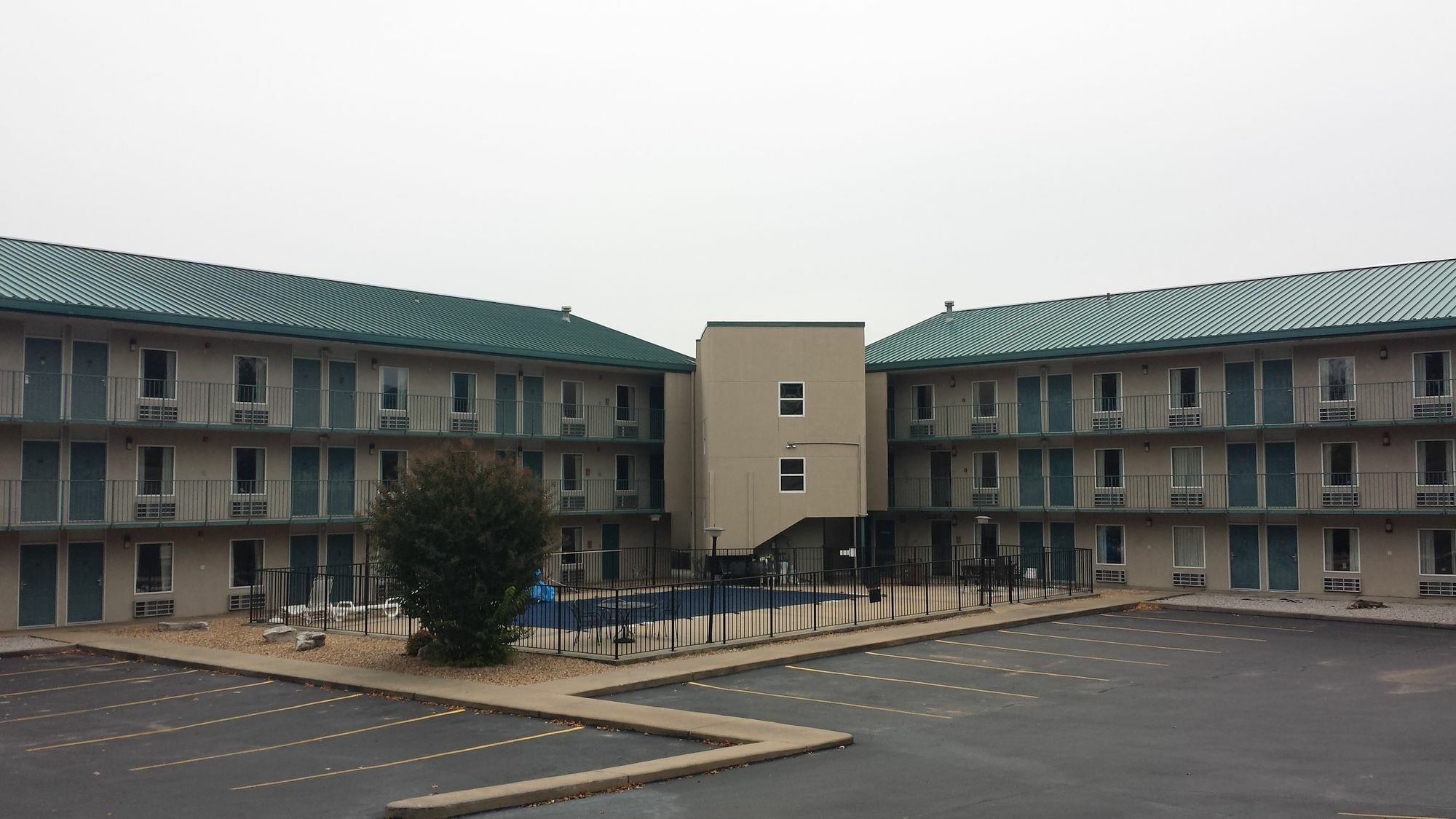 Days Inn By Wyndham Harrison Dış mekan fotoğraf